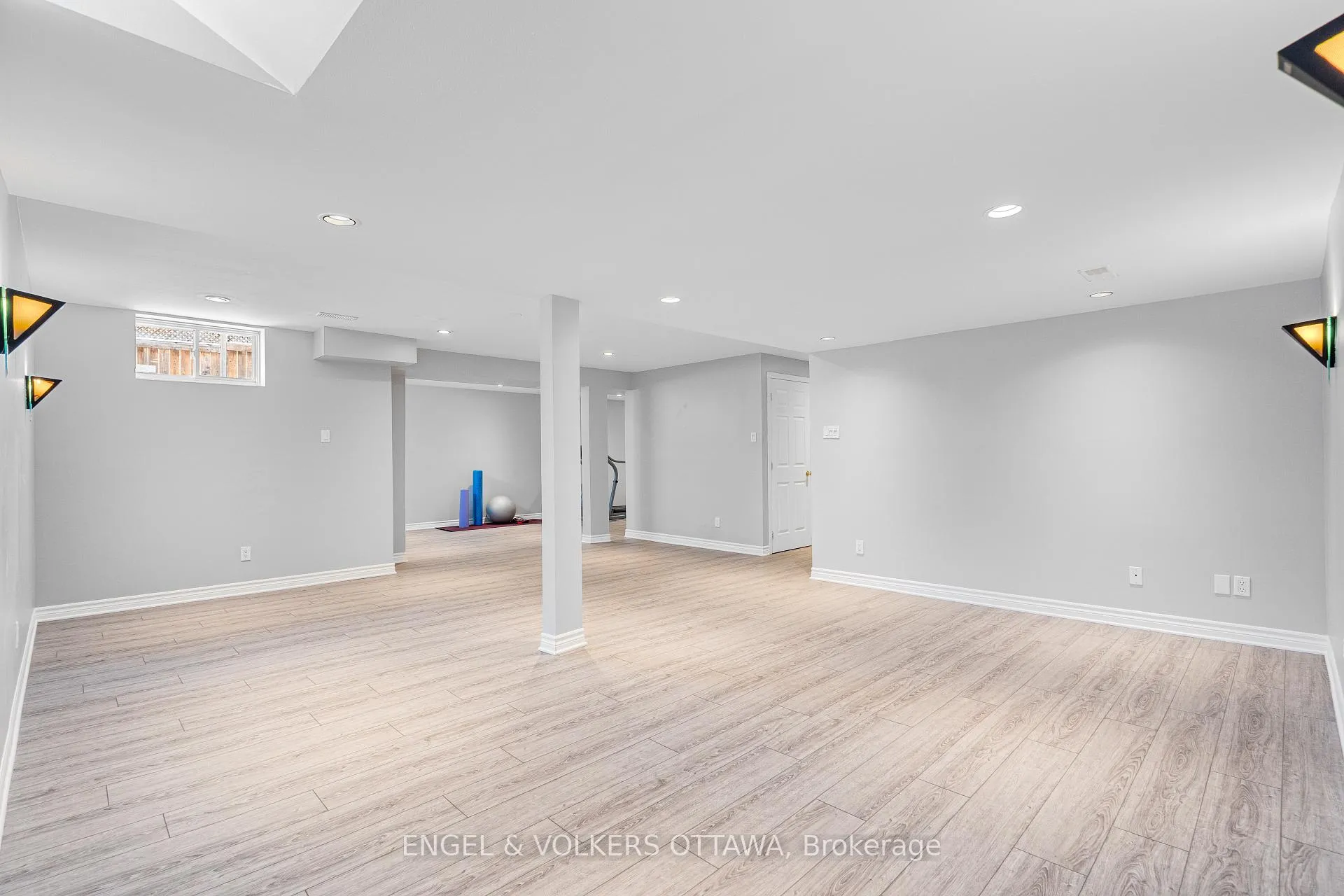 Photo 44 of 1567 Winterport Way, Ottawa, Fallingbrook/Pineridge — HOMEH