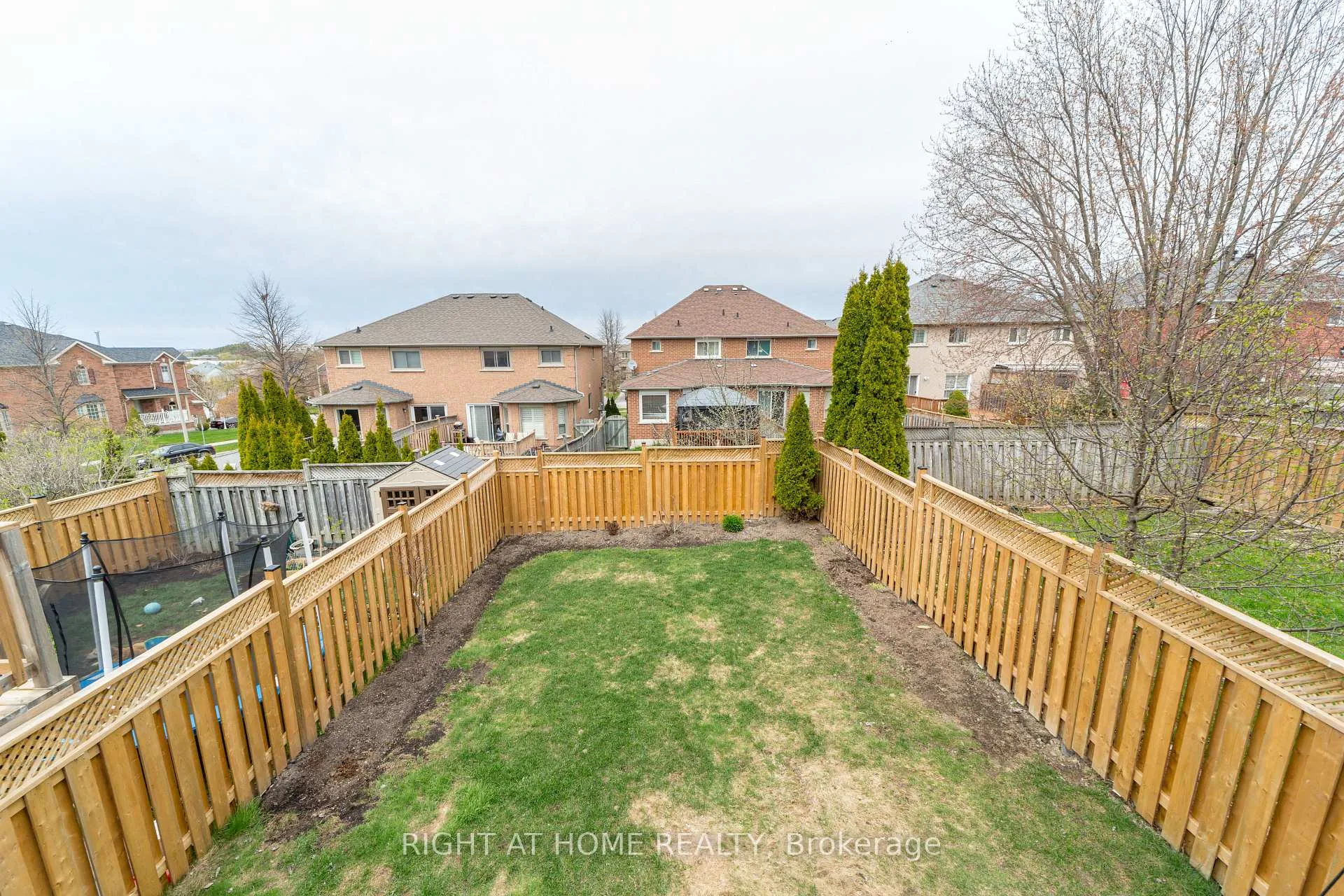 Photo 7 of 53 Primeau Drive, Aurora, Aurora Grove — HOMEH