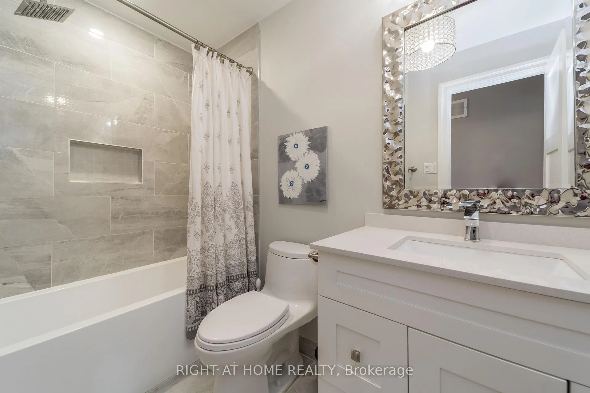 Photo 32 of 53 Primeau Drive, Aurora, Aurora Grove — HOMEH