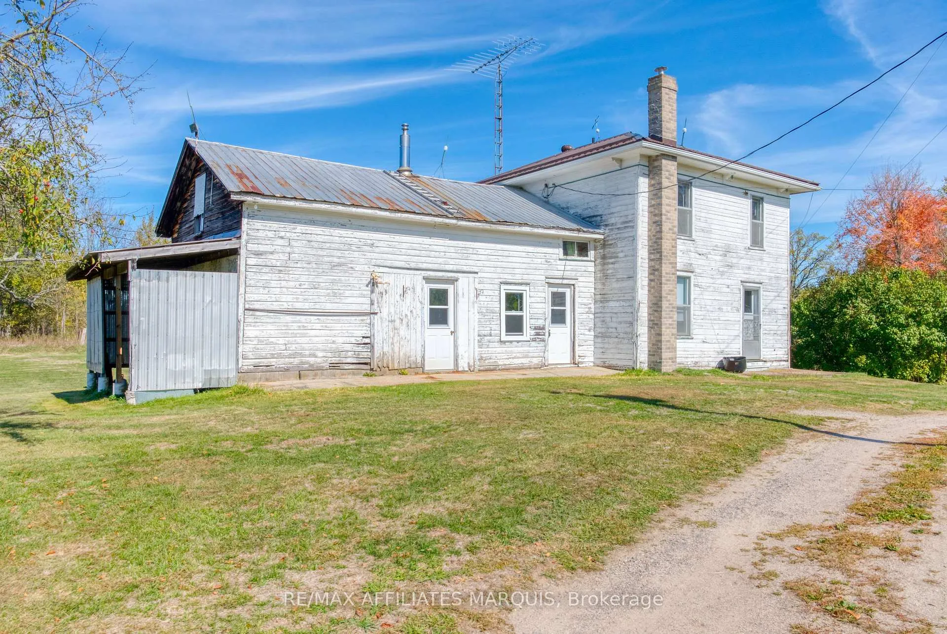 Photo 2 of 1390 Struthers Road, Frontenac, Frontenac Centre — HOMEH