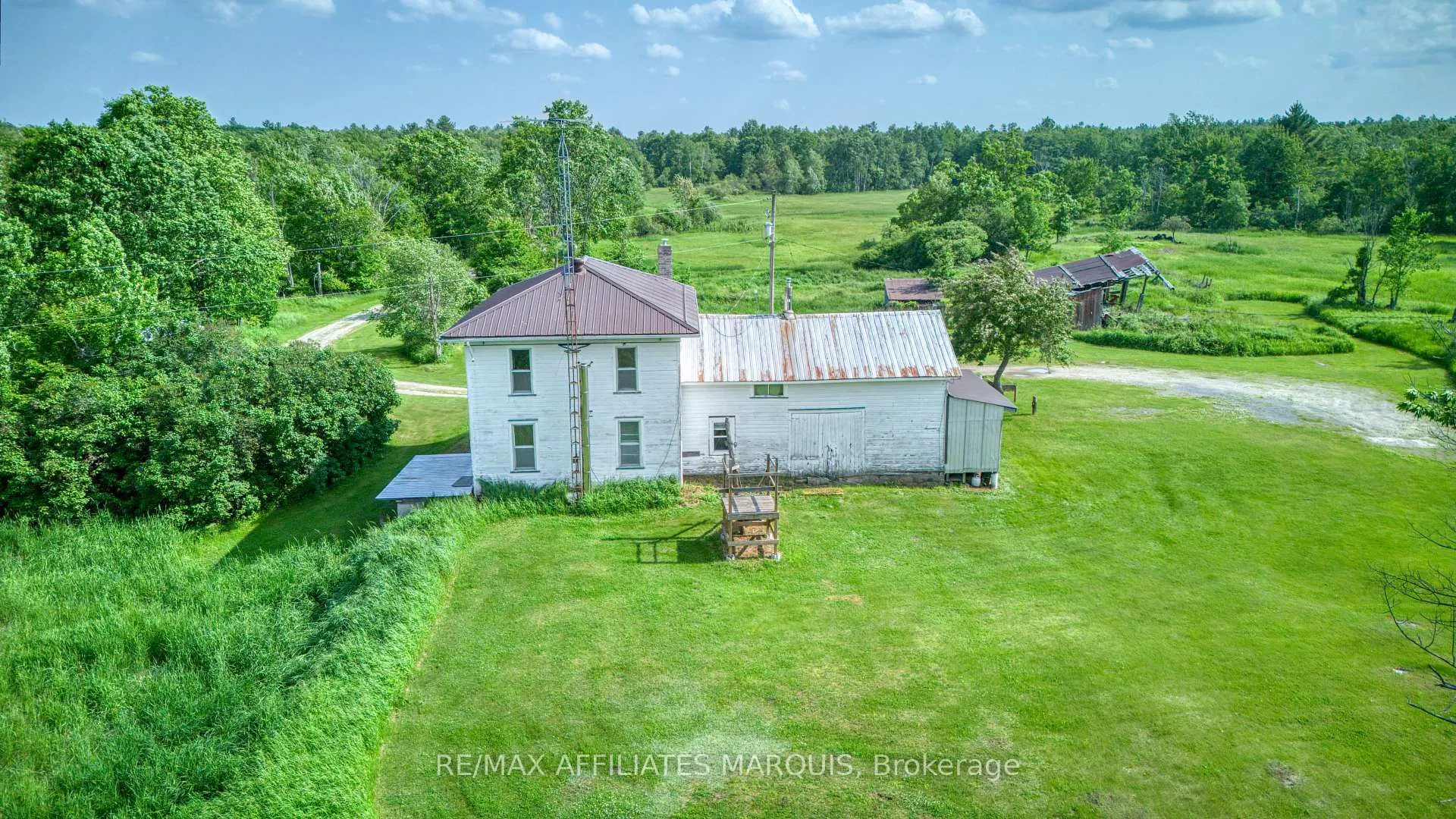 Photo 4 of 1390 Struthers Road, Frontenac, Frontenac Centre — HOMEH