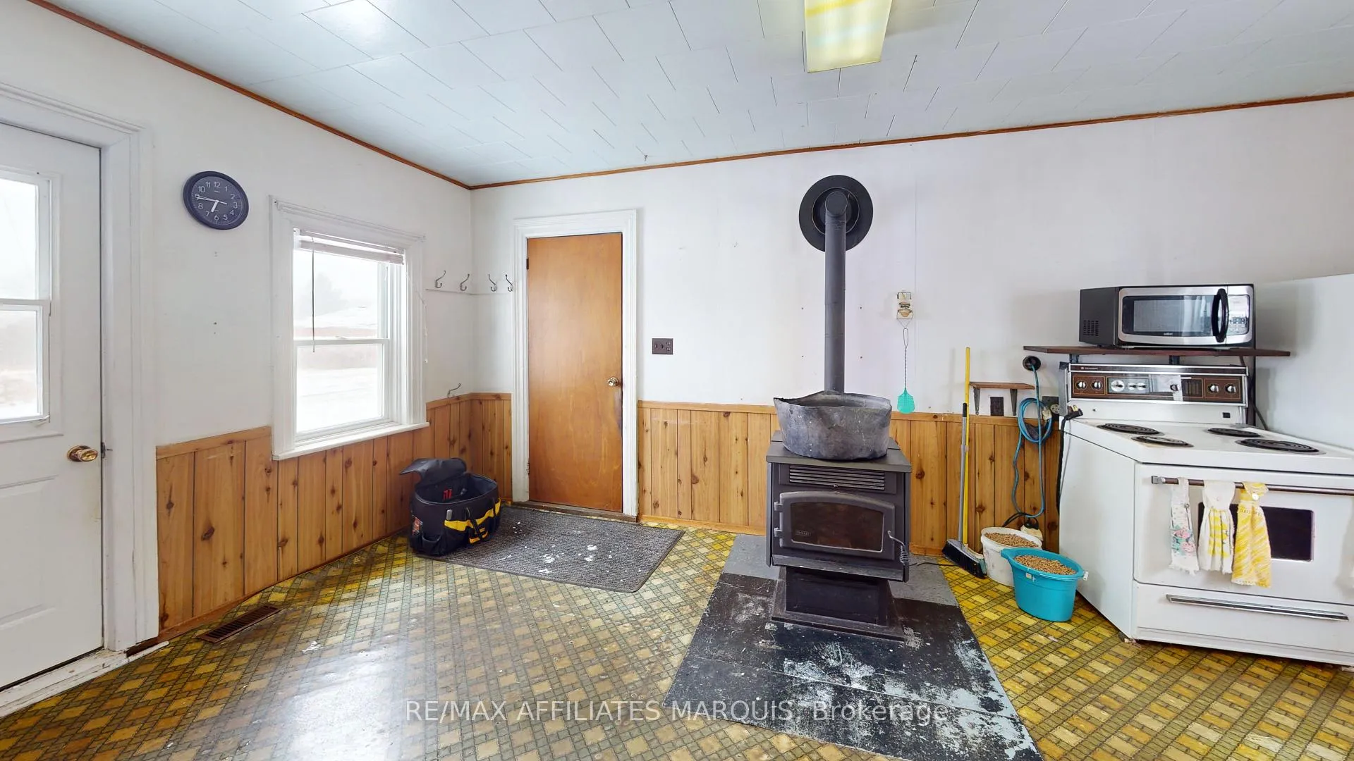 Photo 12 of 1390 Struthers Road, Frontenac, Frontenac Centre — HOMEH