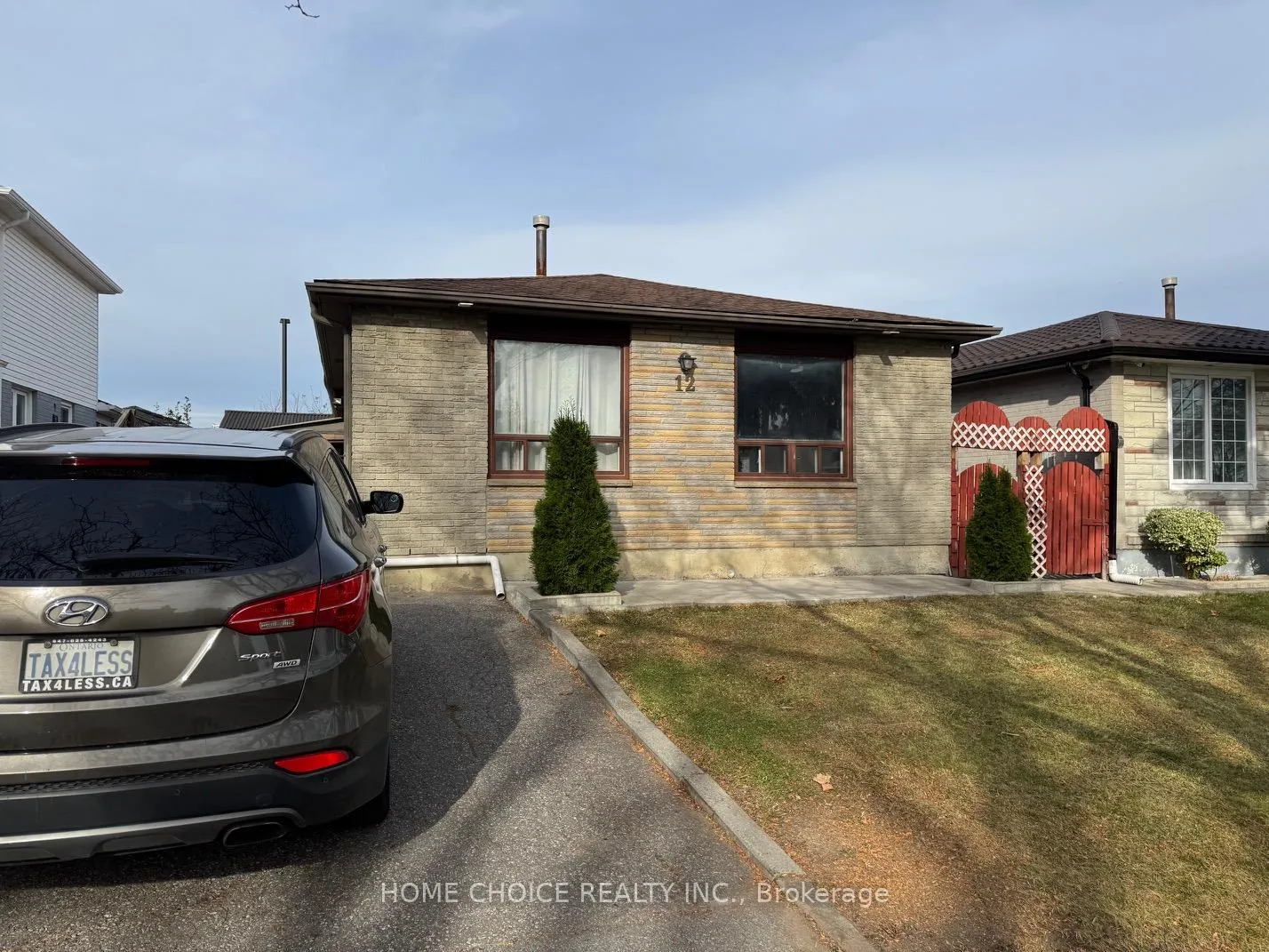 Photo 1 of 12 sultan pool Drive E, Etobicoke, West Humber-Clairville — HOMEH