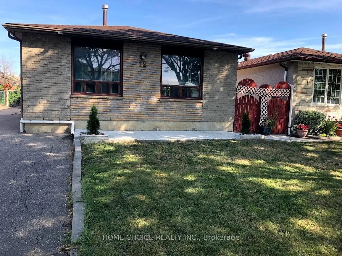 Photo 16 of 12 sultan pool Drive E, Etobicoke, West Humber-Clairville — HOMEH