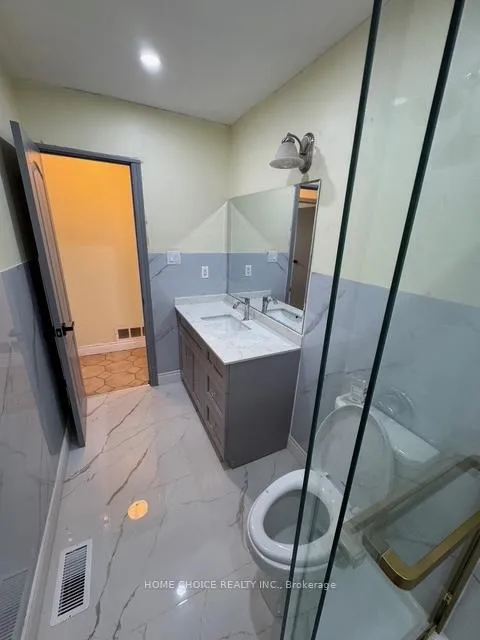 Photo 18 of 12 sultan pool Drive E, Etobicoke, West Humber-Clairville — HOMEH