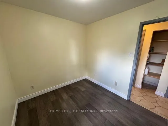 Photo 24 of 12 sultan pool Drive E, Etobicoke, West Humber-Clairville — HOMEH