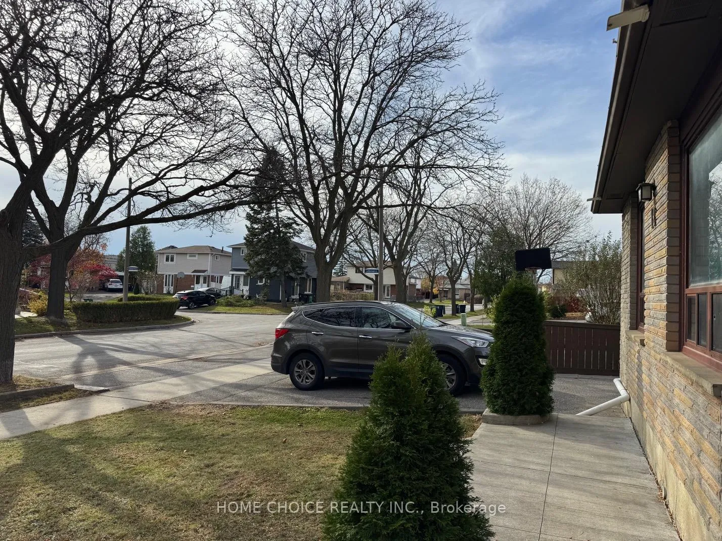Photo 37 of 12 sultan pool Drive E, Etobicoke, West Humber-Clairville — HOMEH