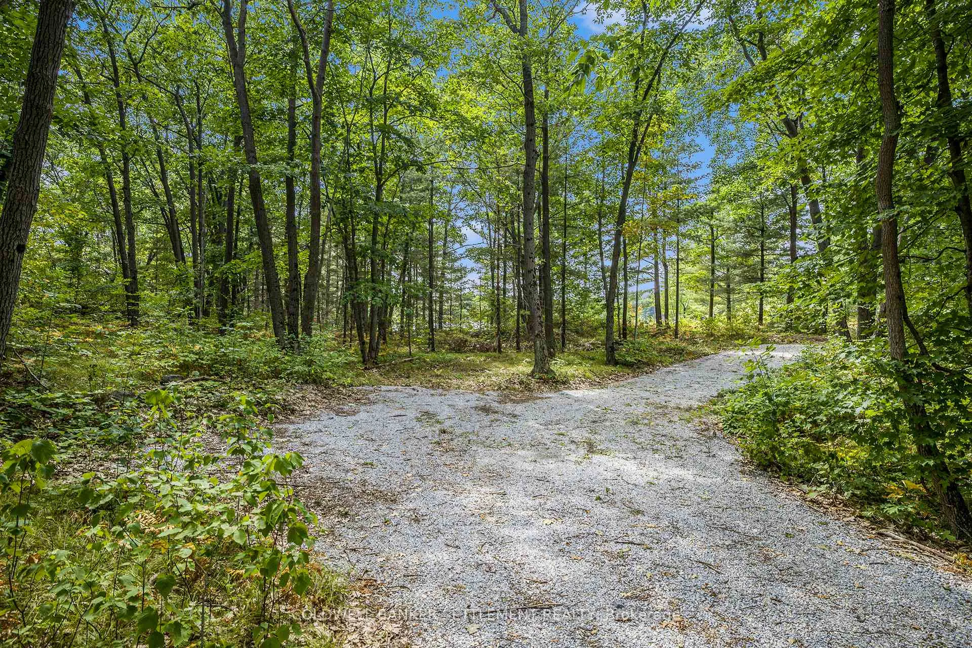 Photo 11 of 1855 Cross Road, Frontenac, Frontenac Centre — HOMEH