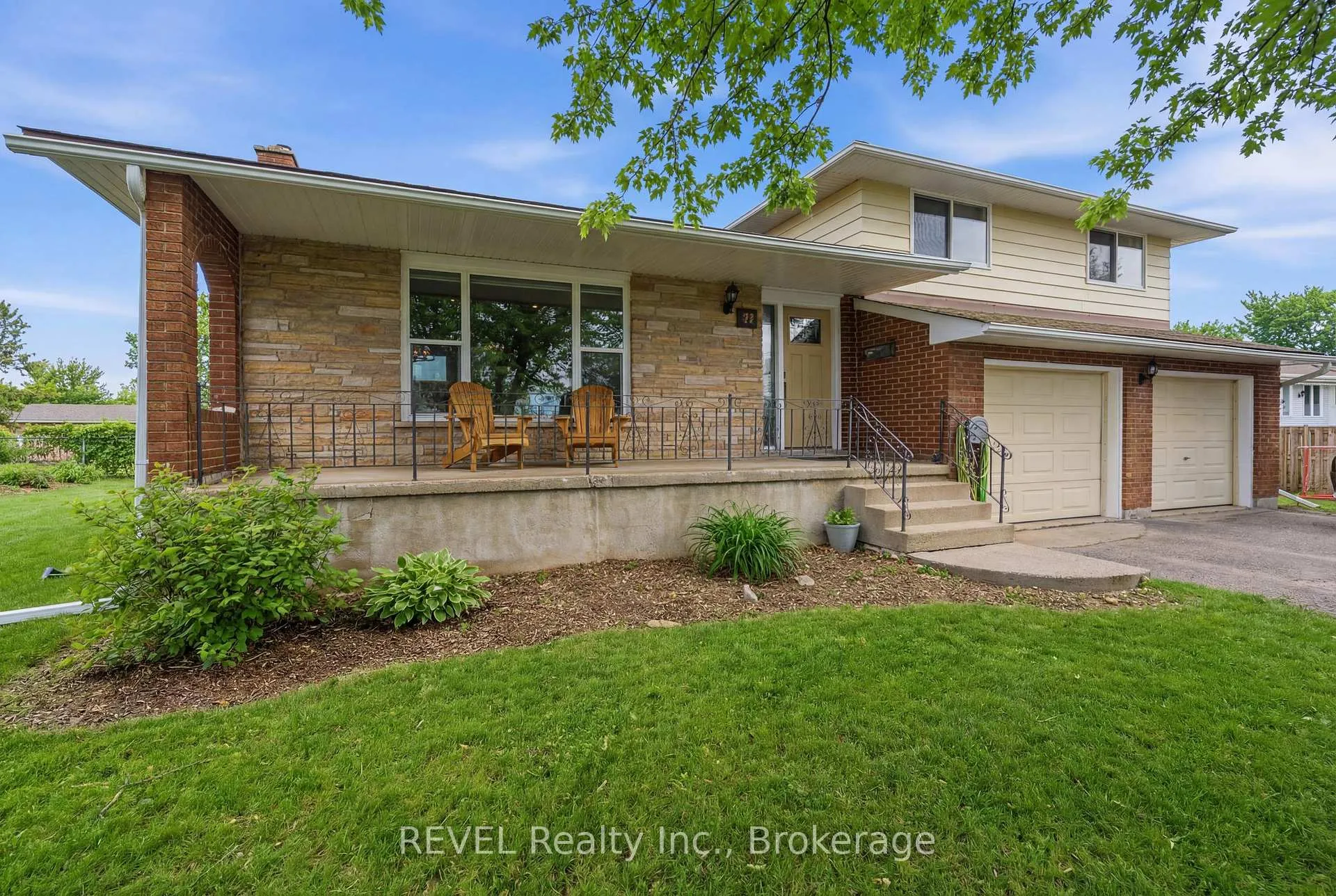Front of 21 Lena Crescent