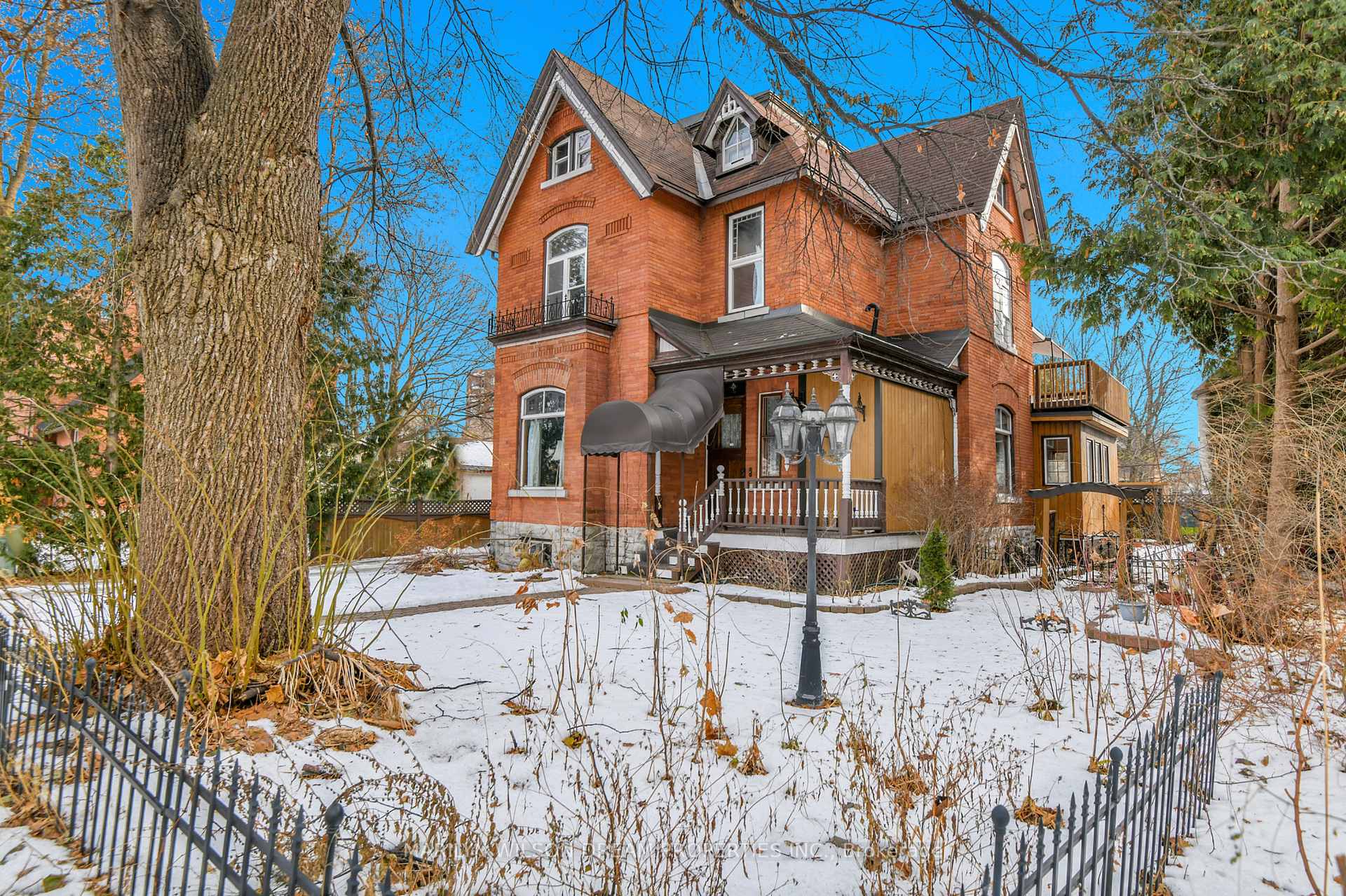 Photo 2 of 328 Stewart Street, Ottawa, Sandy Hill — HOMEH