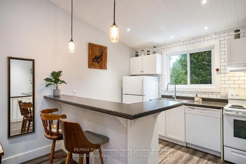Photo 7 of Unit 326, 5 Dawson Drive, Collingwood — HOMEH