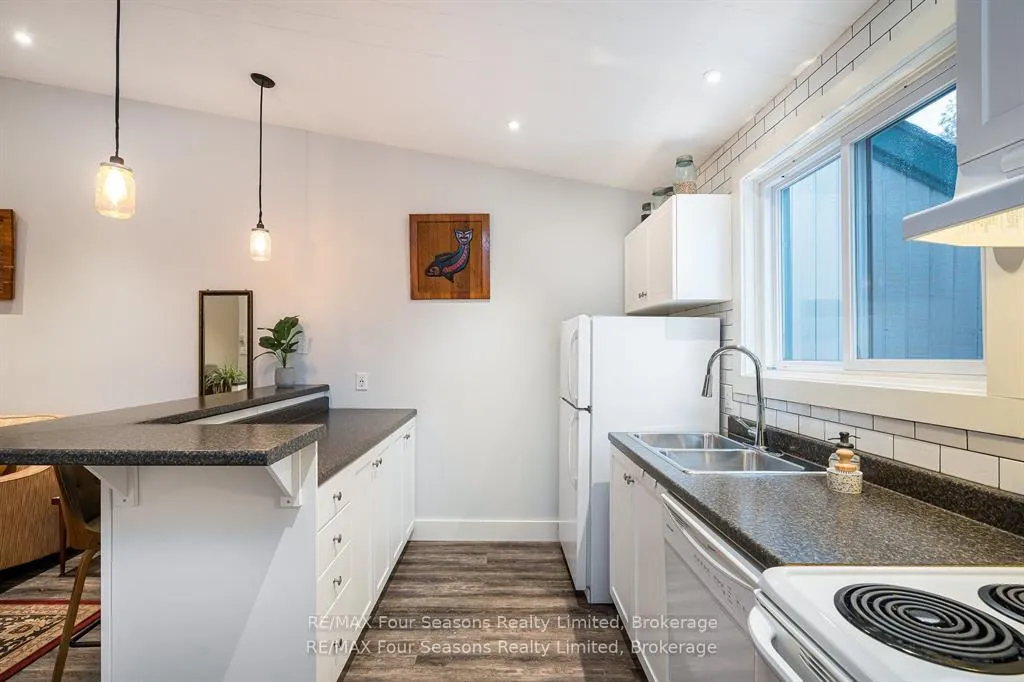 Photo 8 of Unit 326, 5 Dawson Drive, Collingwood — HOMEH