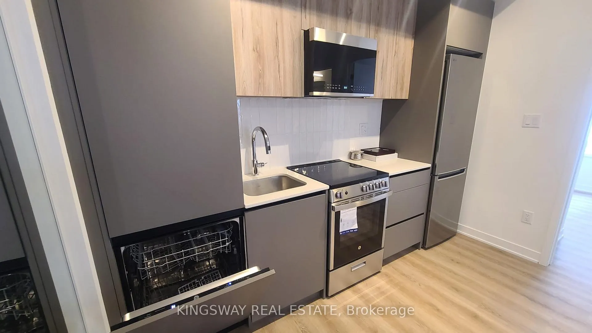 Photo 7 of Unit 113, 42 All Nations Drive, Brampton, Northwest Brampton — HOMEH