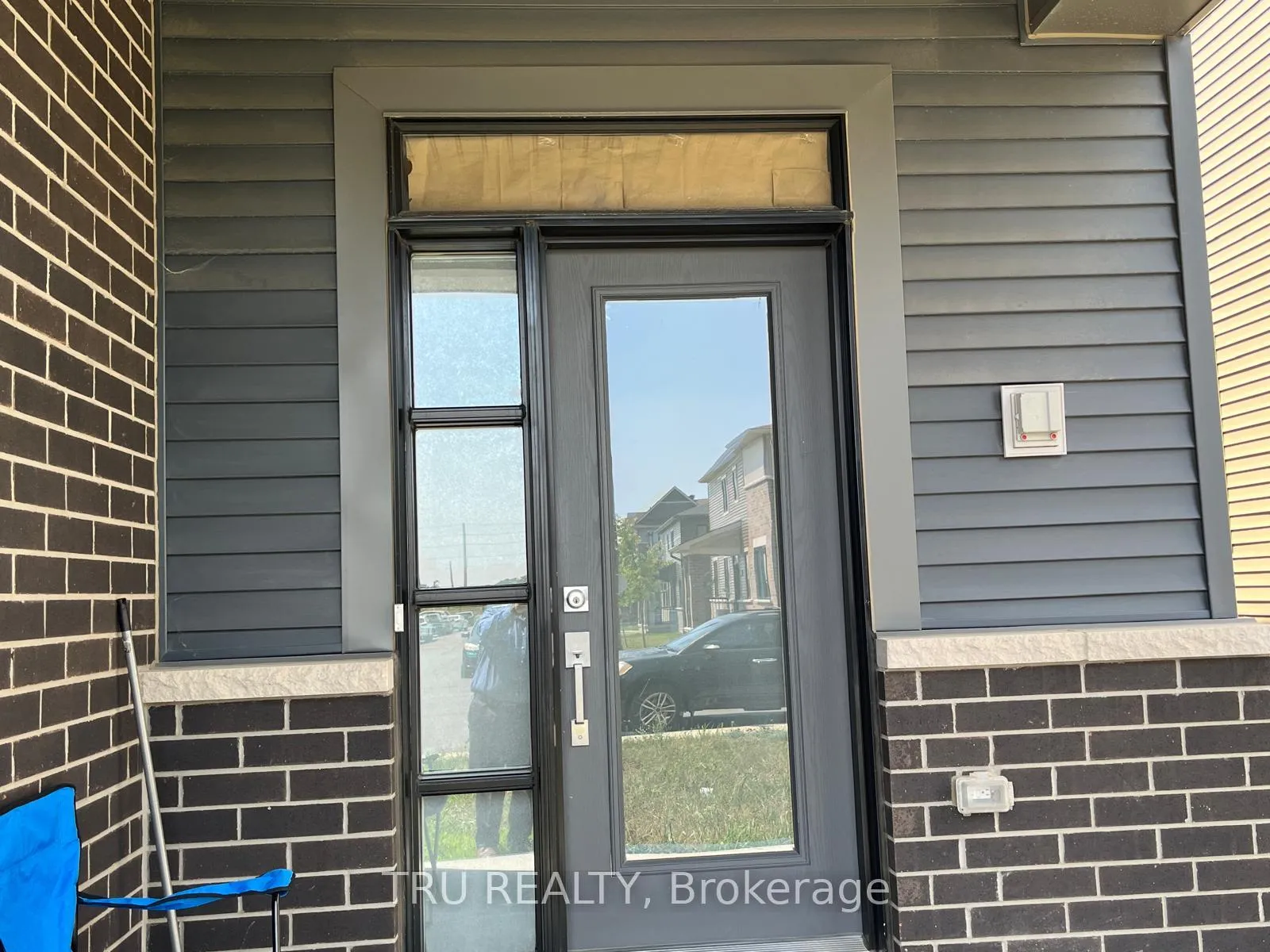 Photo 3 of 919 Athenry Court, Ottawa, Barrhaven - Half Moon Bay — HOMEH
