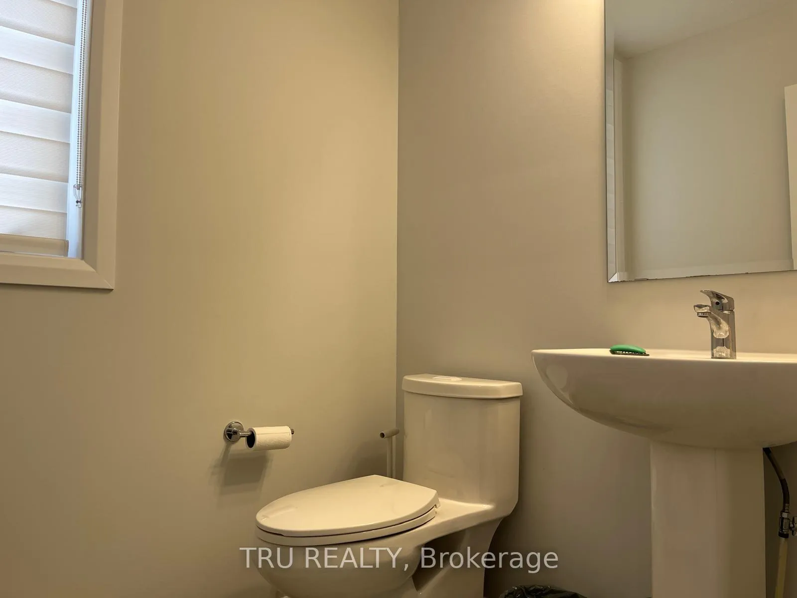Photo 5 of 919 Athenry Court, Ottawa, Barrhaven - Half Moon Bay — HOMEH
