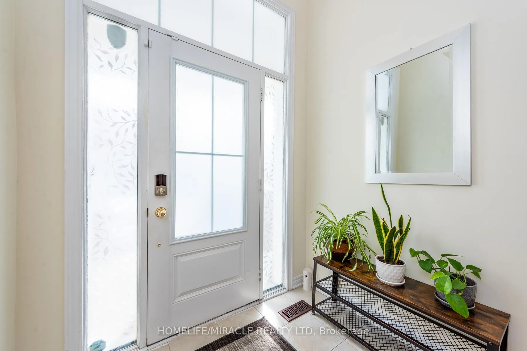 Photo 3 of 84 Rockman Crescent, Brampton, Northwest Brampton — HOMEH