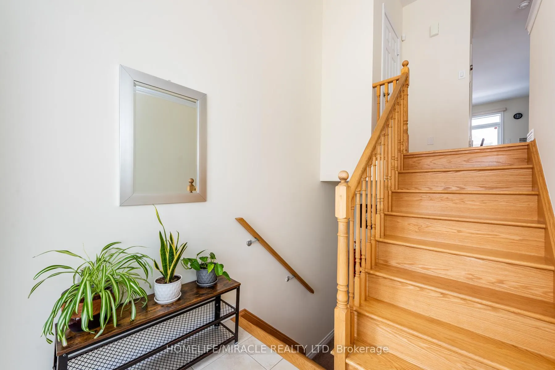 Photo 4 of 84 Rockman Crescent, Brampton, Northwest Brampton — HOMEH