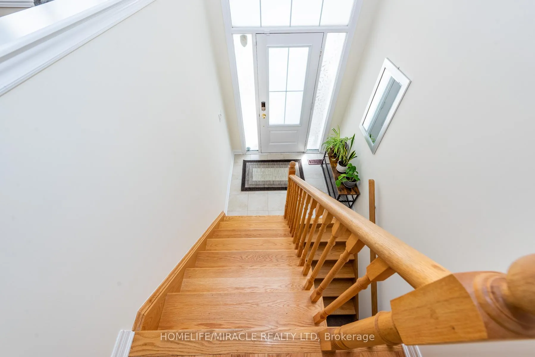 Photo 5 of 84 Rockman Crescent, Brampton, Northwest Brampton — HOMEH