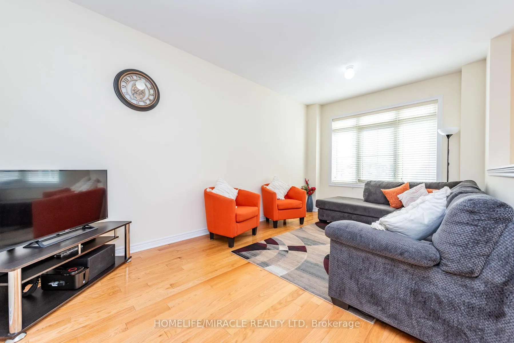 Photo 8 of 84 Rockman Crescent, Brampton, Northwest Brampton — HOMEH
