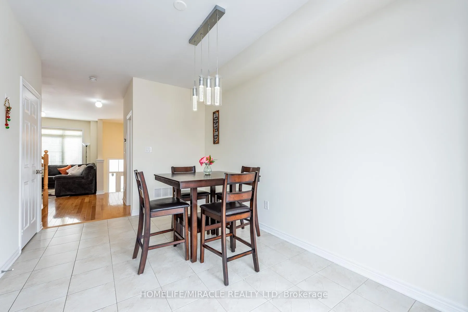 Photo 13 of 84 Rockman Crescent, Brampton, Northwest Brampton — HOMEH