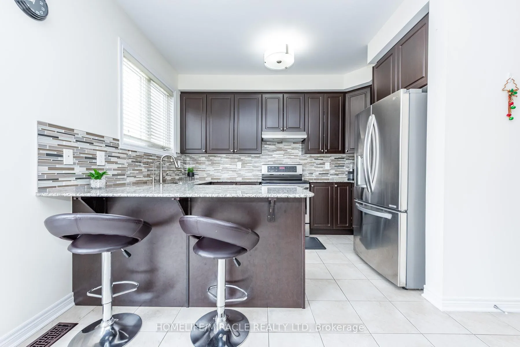 Photo 17 of 84 Rockman Crescent, Brampton, Northwest Brampton — HOMEH