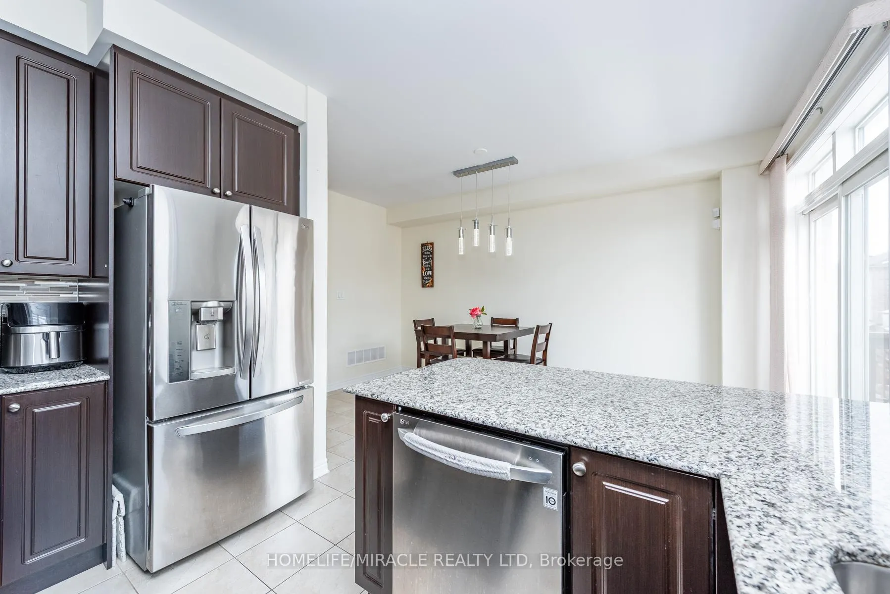 Photo 18 of 84 Rockman Crescent, Brampton, Northwest Brampton — HOMEH