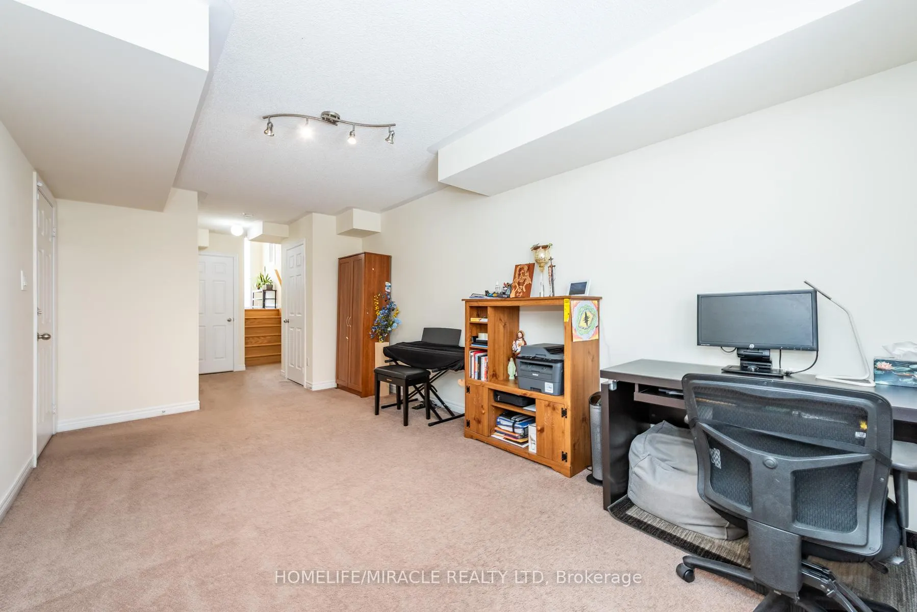 Photo 31 of 84 Rockman Crescent, Brampton, Northwest Brampton — HOMEH