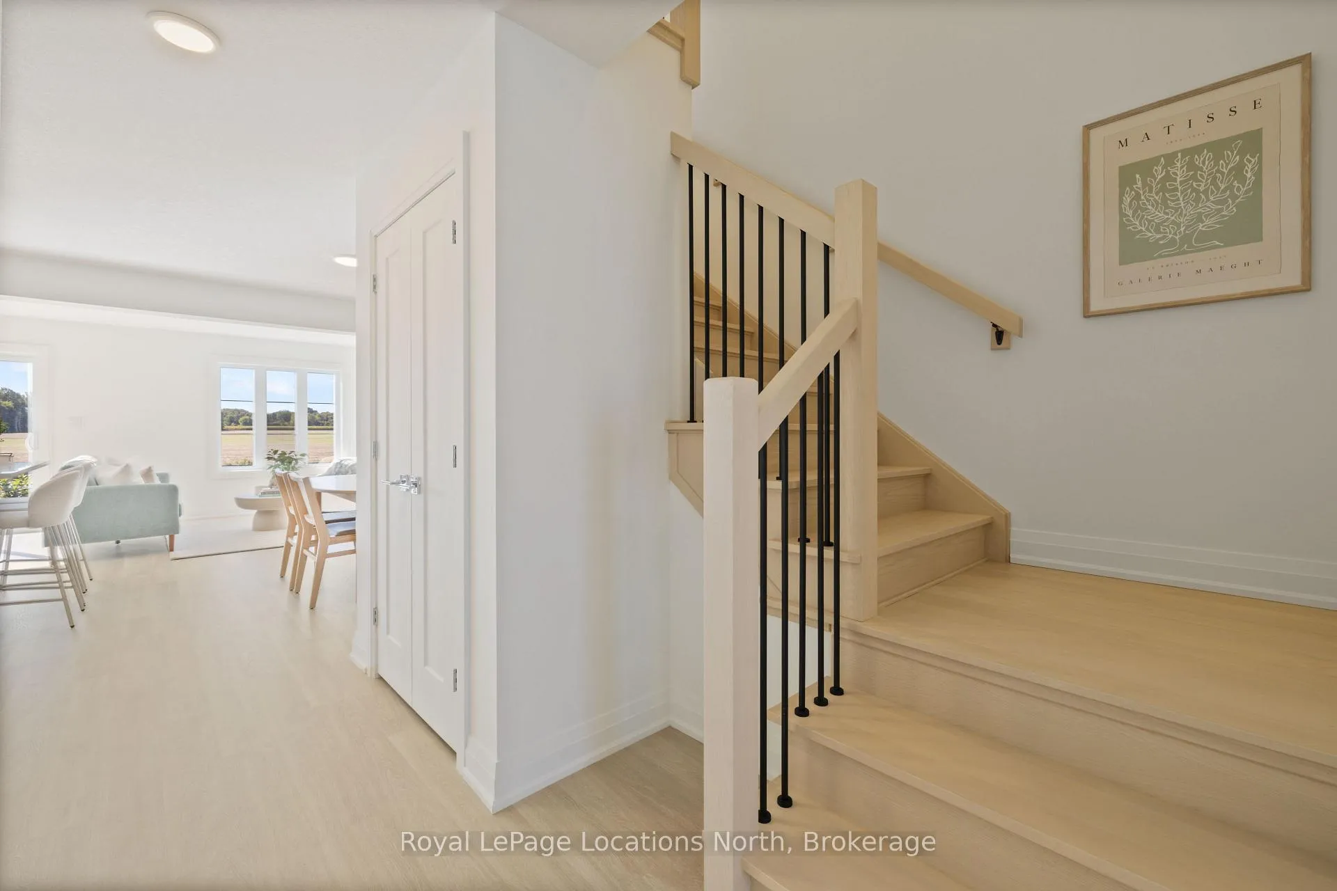 Photo 7 of 28 Swain Crescent, Collingwood — HOMEH