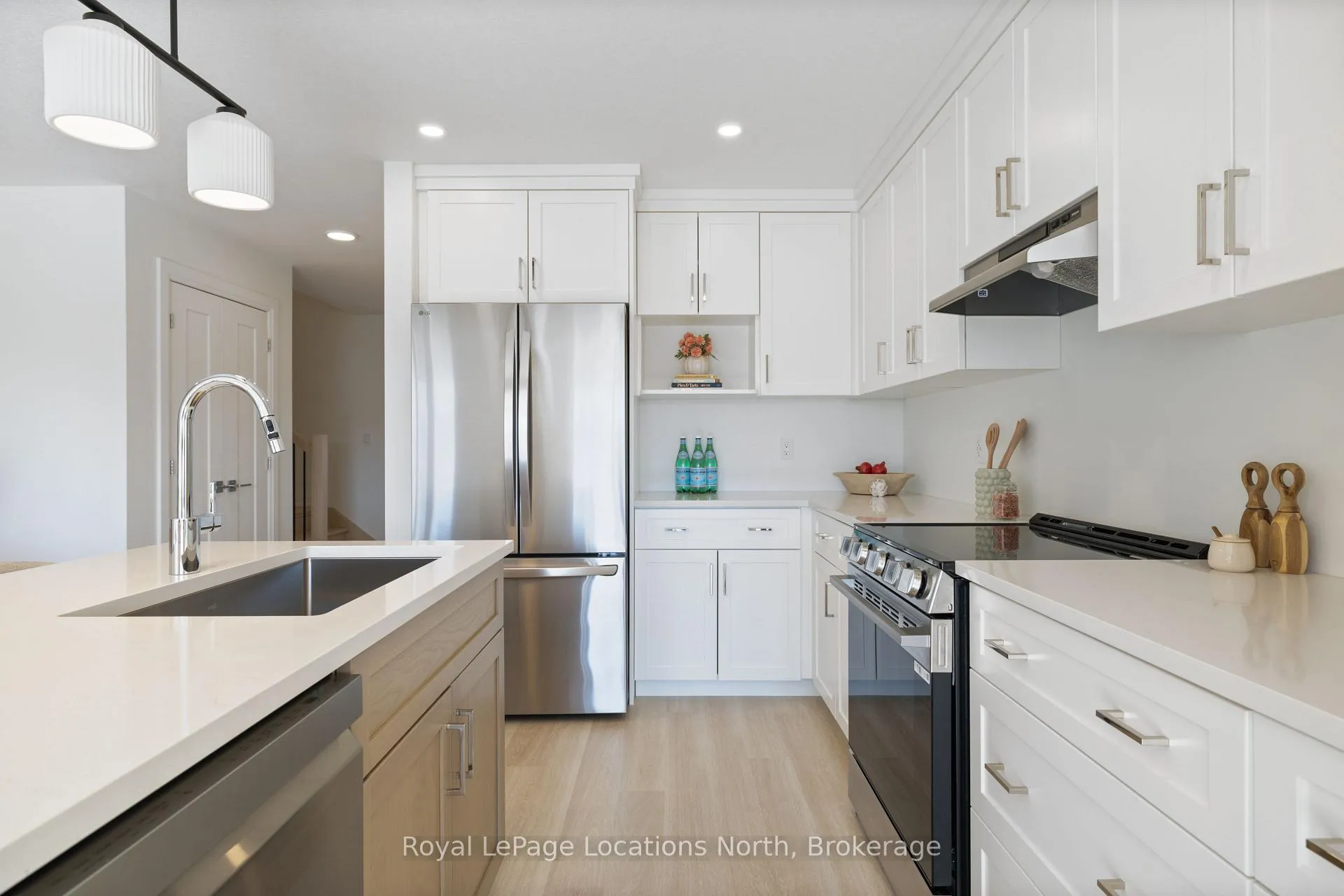 Photo 13 of 28 Swain Crescent, Collingwood — HOMEH