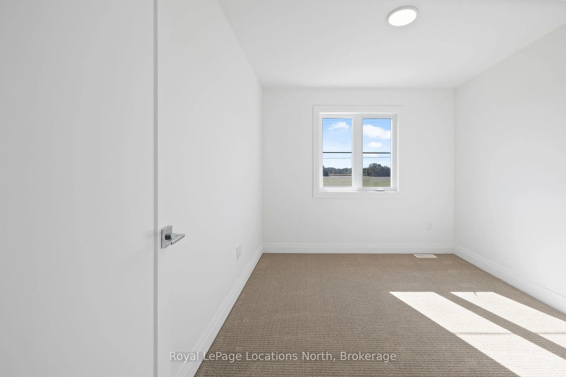 Photo 37 of 28 Swain Crescent, Collingwood — HOMEH