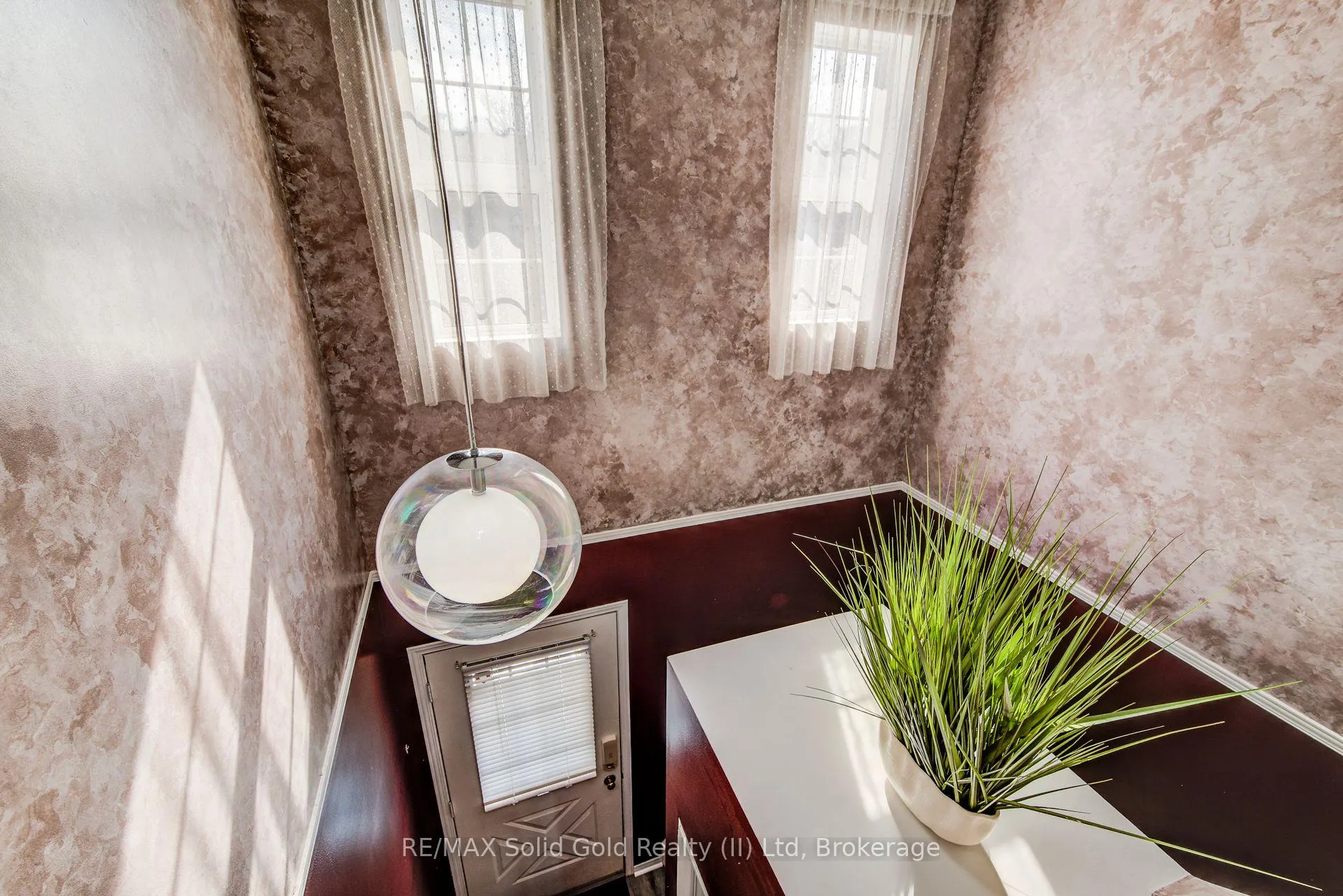 Photo 22 of 90 Mooregate Crescent, Kitchener, Victoria Hills — HOMEH