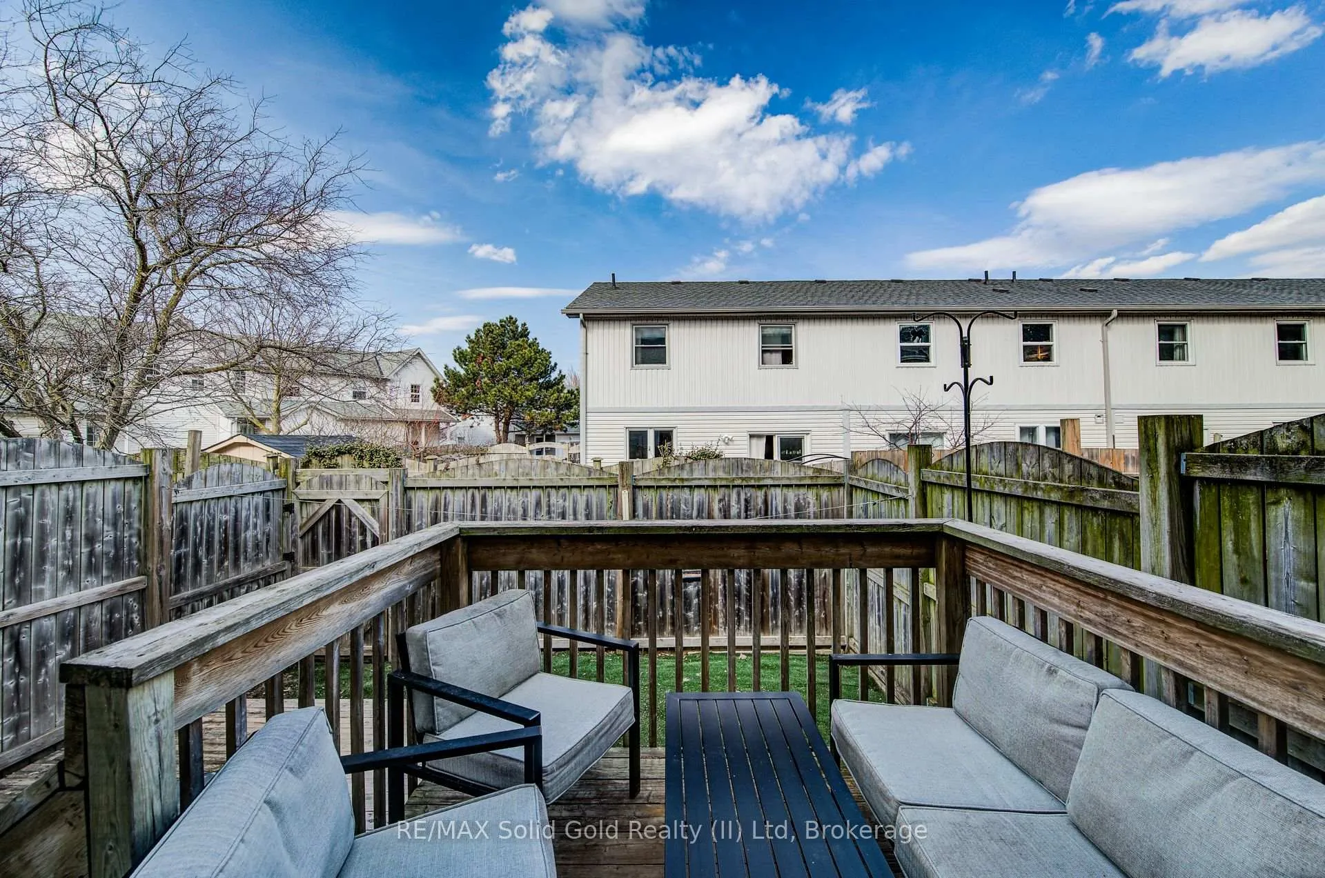 Photo 36 of 90 Mooregate Crescent, Kitchener, Victoria Hills — HOMEH