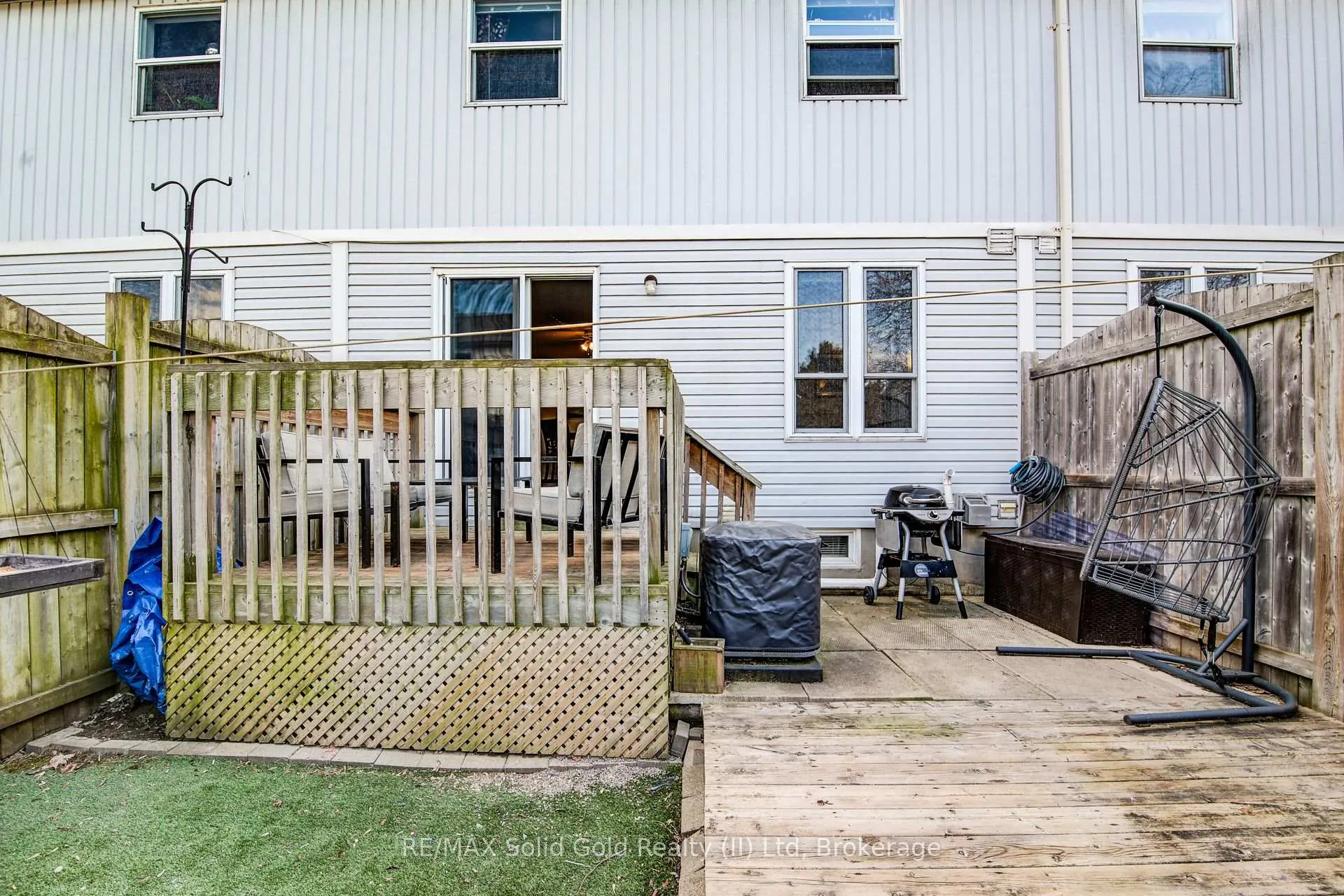 Photo 41 of 90 Mooregate Crescent, Kitchener, Victoria Hills — HOMEH