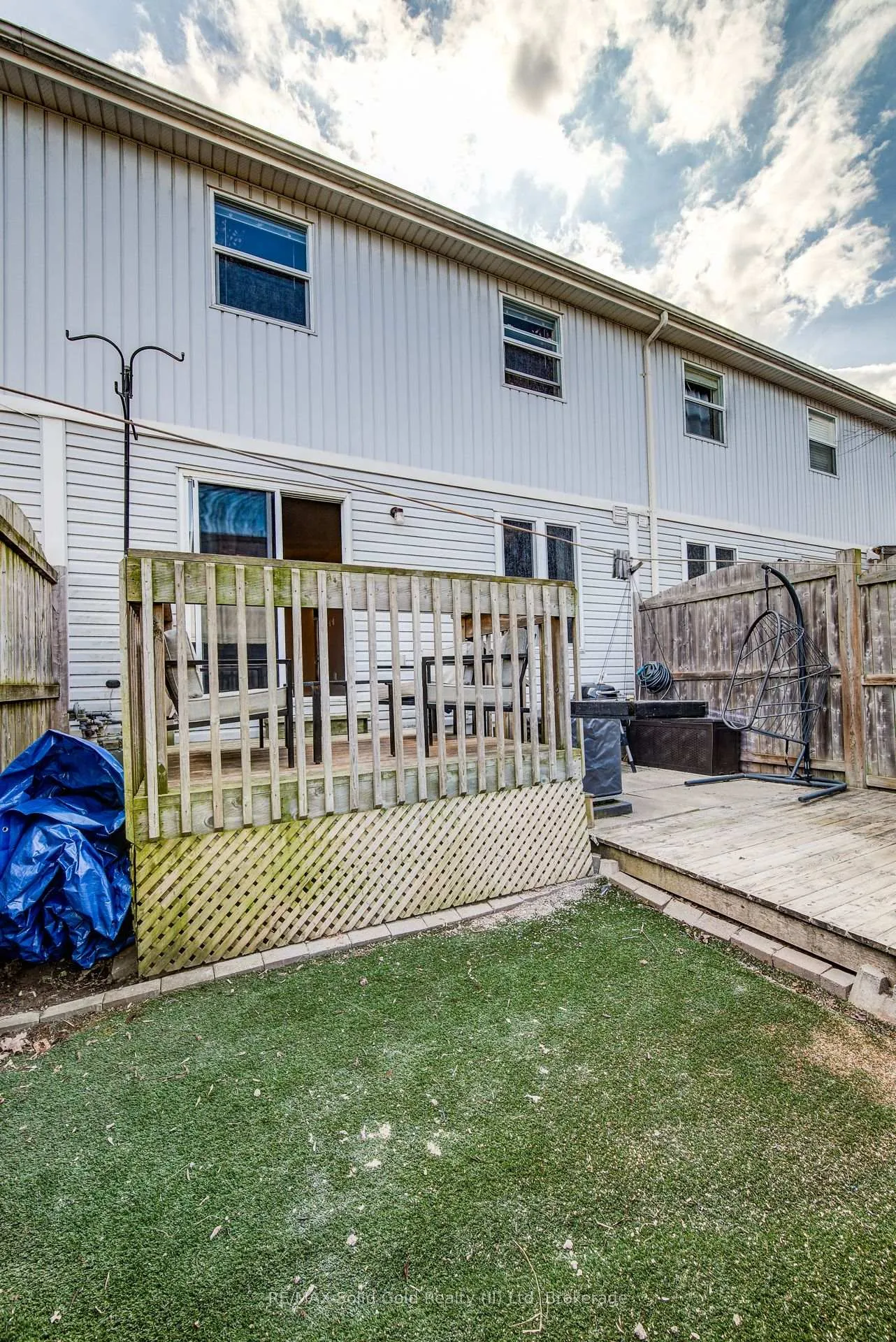 Photo 44 of 90 Mooregate Crescent, Kitchener, Victoria Hills — HOMEH