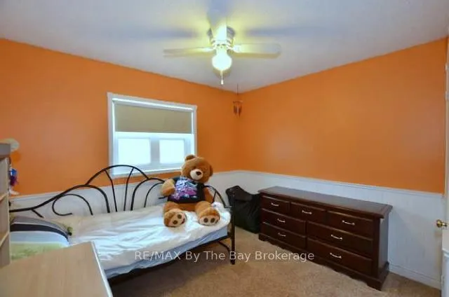 Photo 9 of 4 Donald Crescent, Wasaga Beach — HOMEH