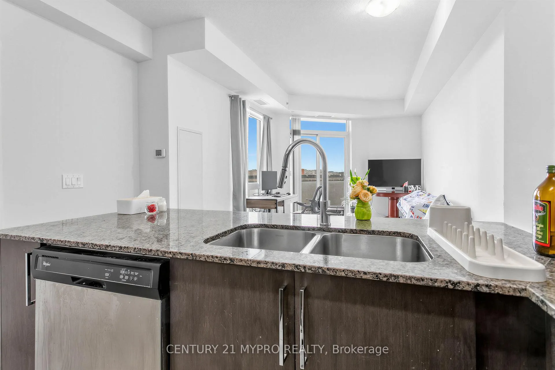 Photo 11 of Unit 605, 840 Queens Plate Drive, Etobicoke, West Humber-Clairville — HOMEH