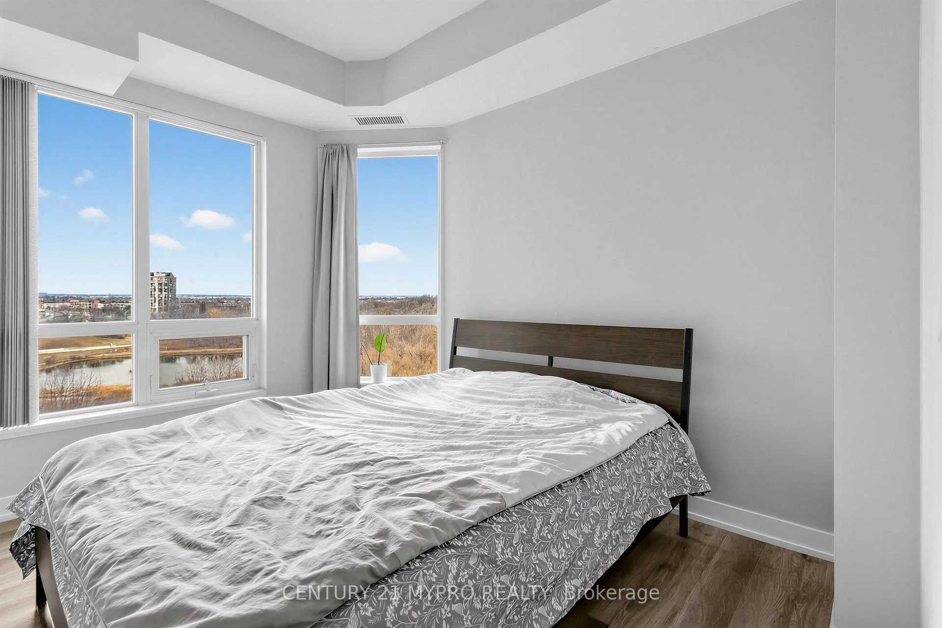 Photo 21 of Unit 605, 840 Queens Plate Drive, Etobicoke, West Humber-Clairville — HOMEH