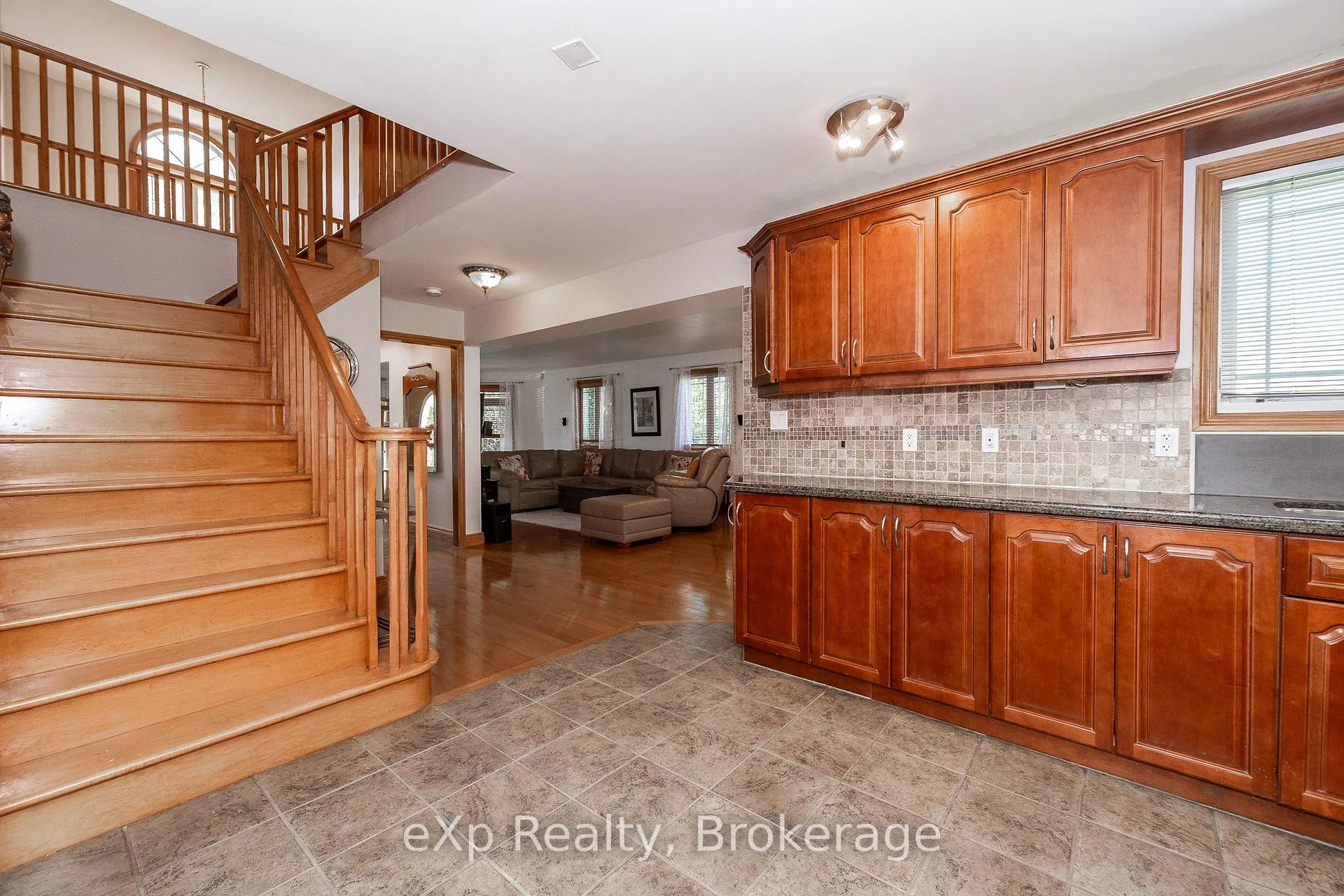 Photo 5 of 910 26th Street E, Owen Sound — HOMEH