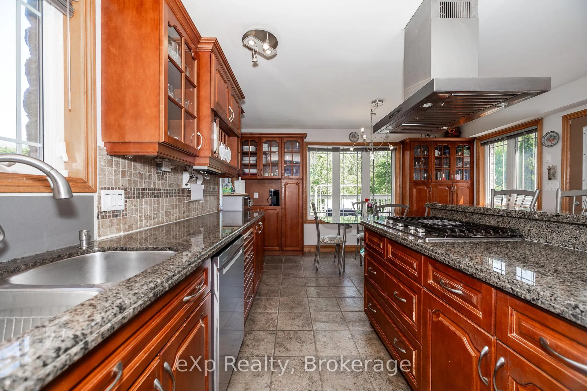 Photo 8 of 910 26th Street E, Owen Sound — HOMEH