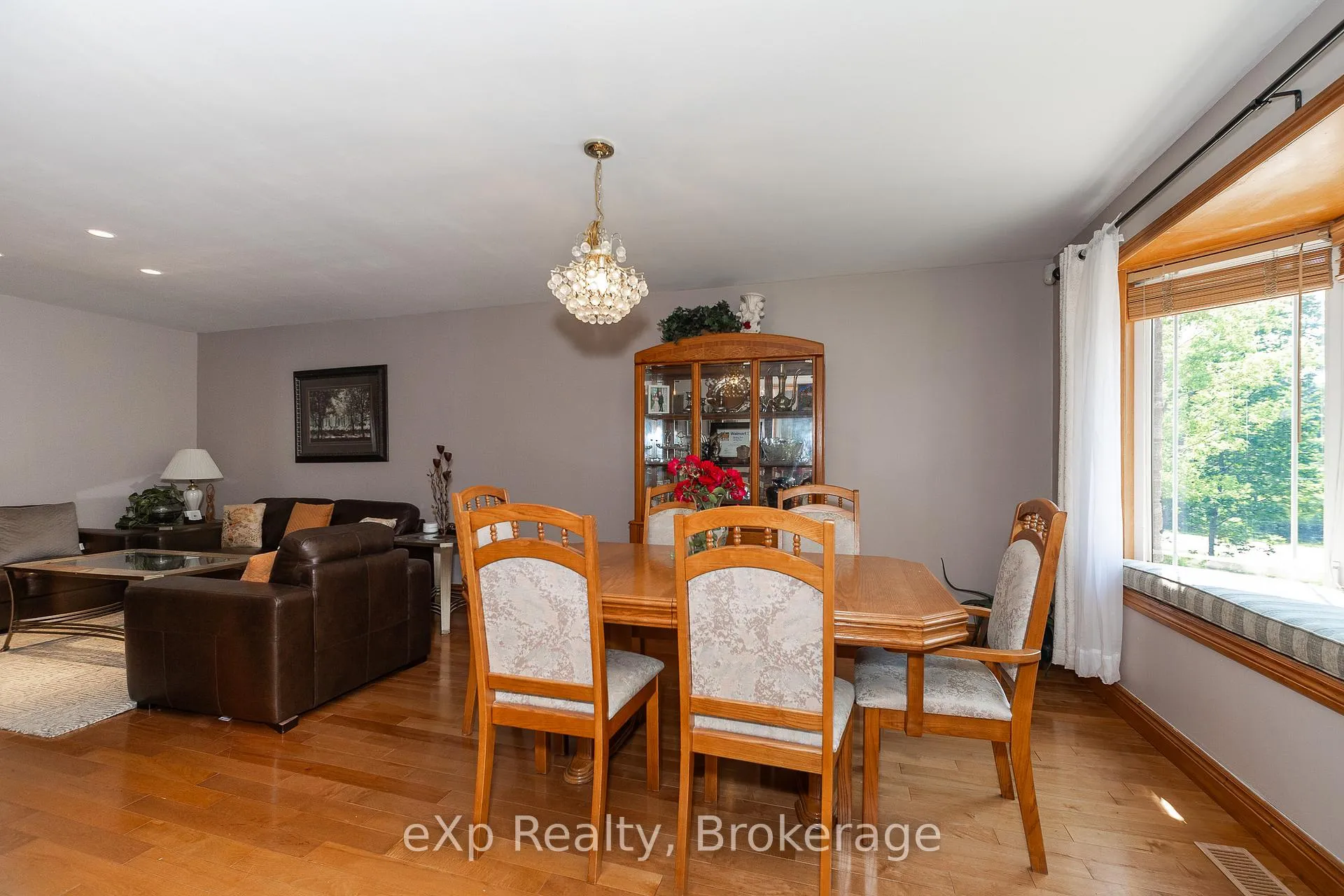 Photo 15 of 910 26th Street E, Owen Sound — HOMEH