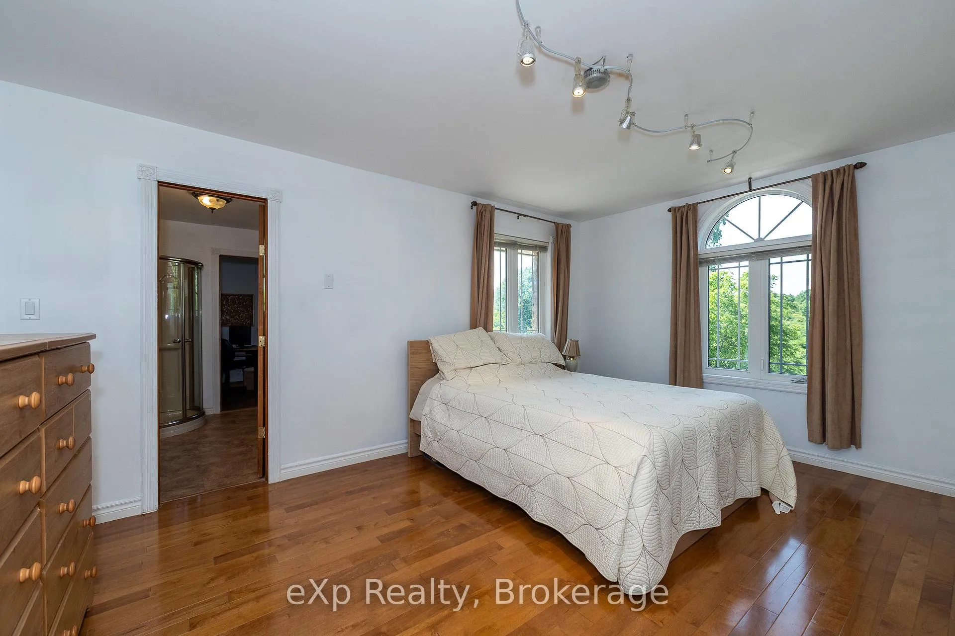 Photo 30 of 910 26th Street E, Owen Sound — HOMEH