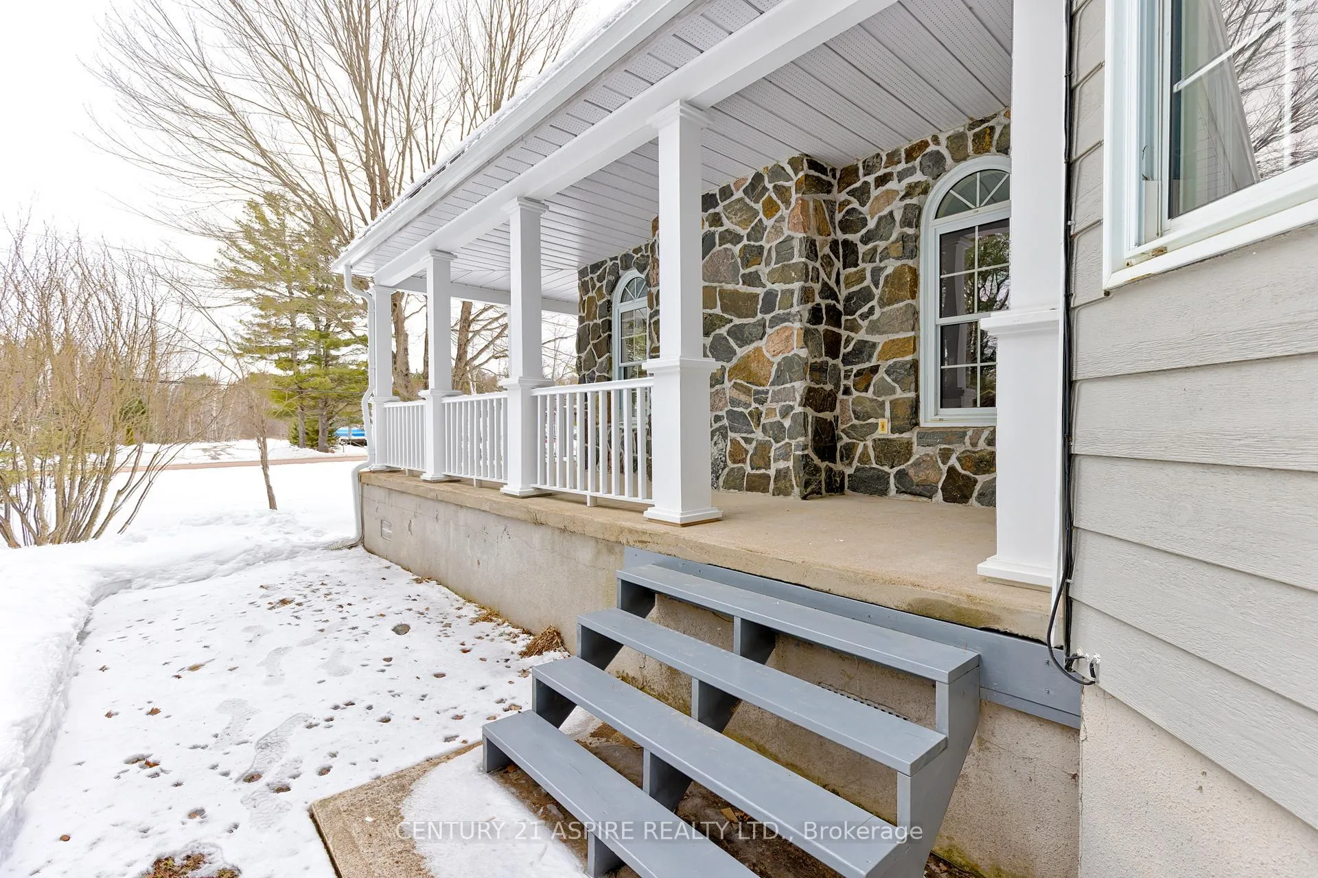 Photo 3 of 544 Achray Road, Petawawa — HOMEH