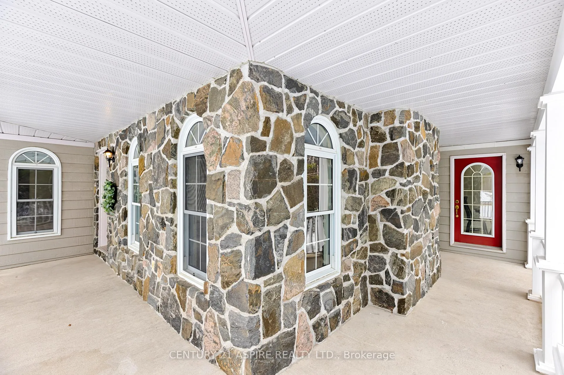 Photo 4 of 544 Achray Road, Petawawa — HOMEH