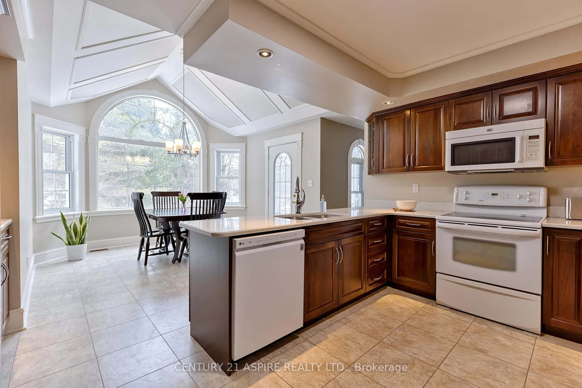 Photo 14 of 544 Achray Road, Petawawa — HOMEH