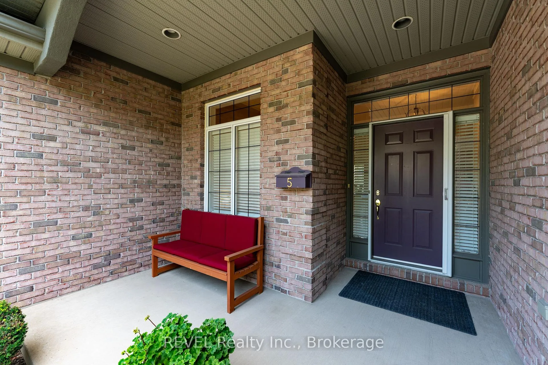 Photo 5 of 5 Beechwood Crescent, Pelham, Fonthill — HOMEH