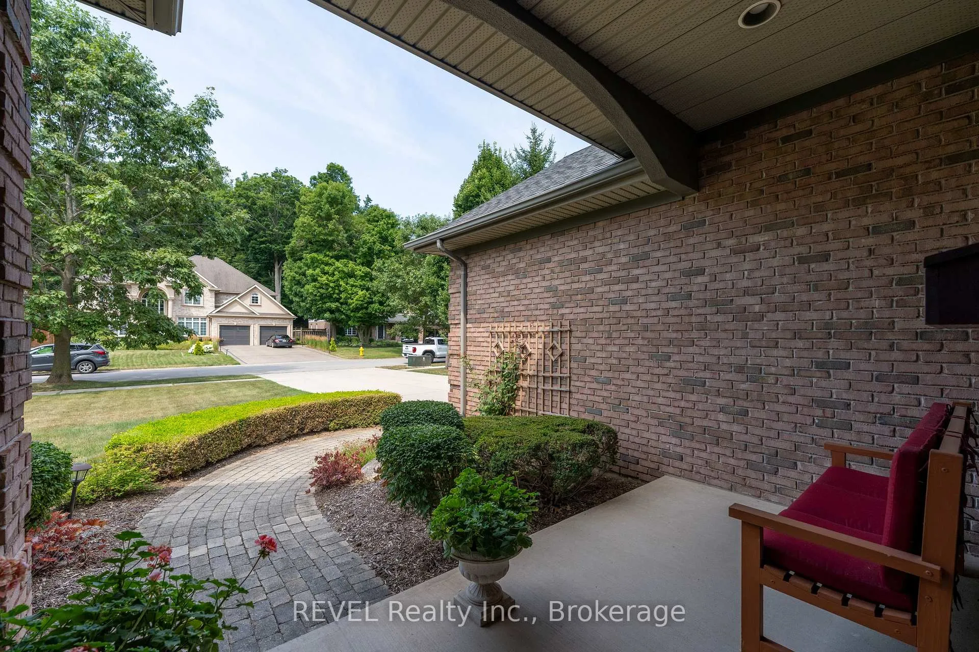 Photo 6 of 5 Beechwood Crescent, Pelham, Fonthill — HOMEH