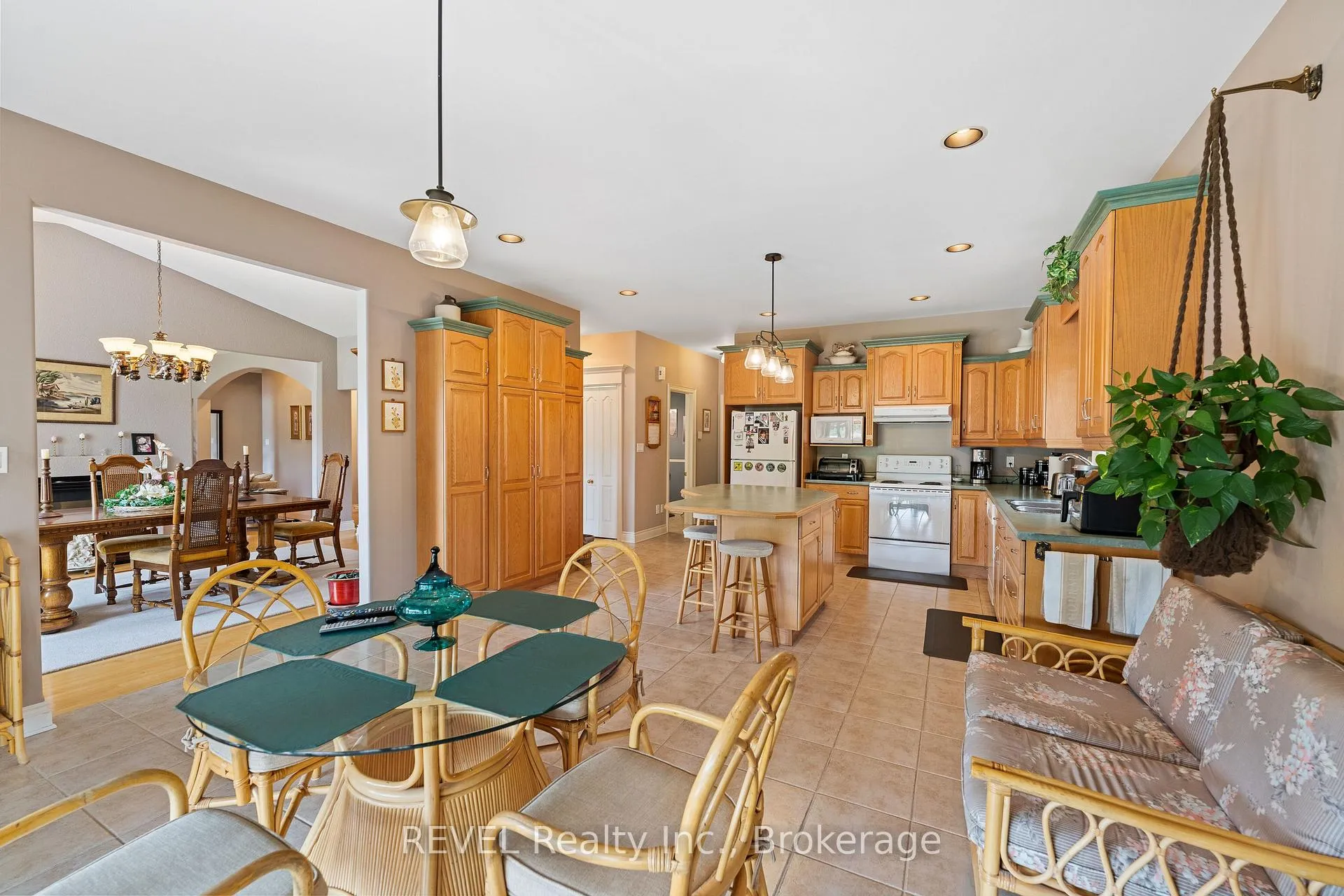 Photo 17 of 5 Beechwood Crescent, Pelham, Fonthill — HOMEH