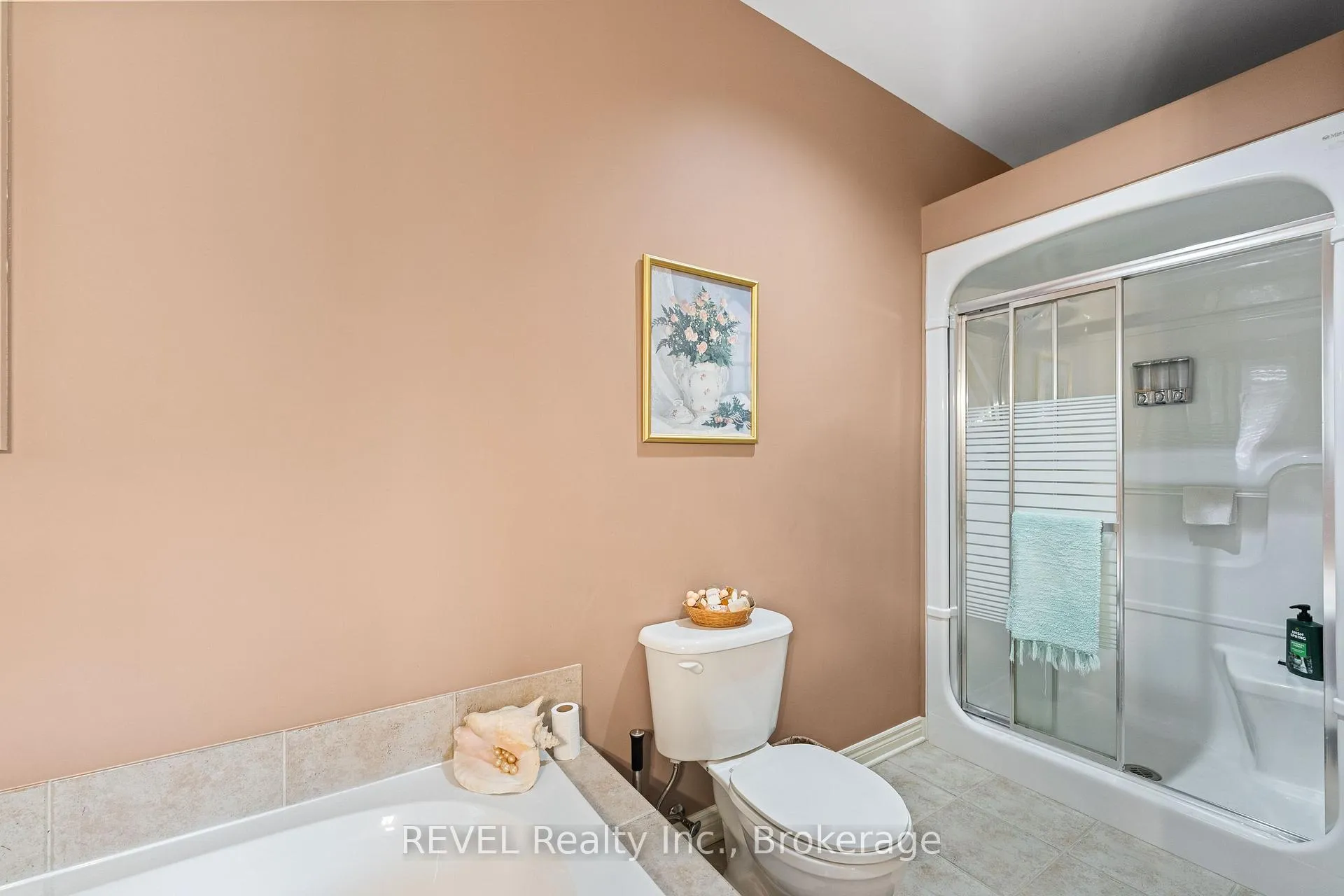 Photo 24 of 5 Beechwood Crescent, Pelham, Fonthill — HOMEH