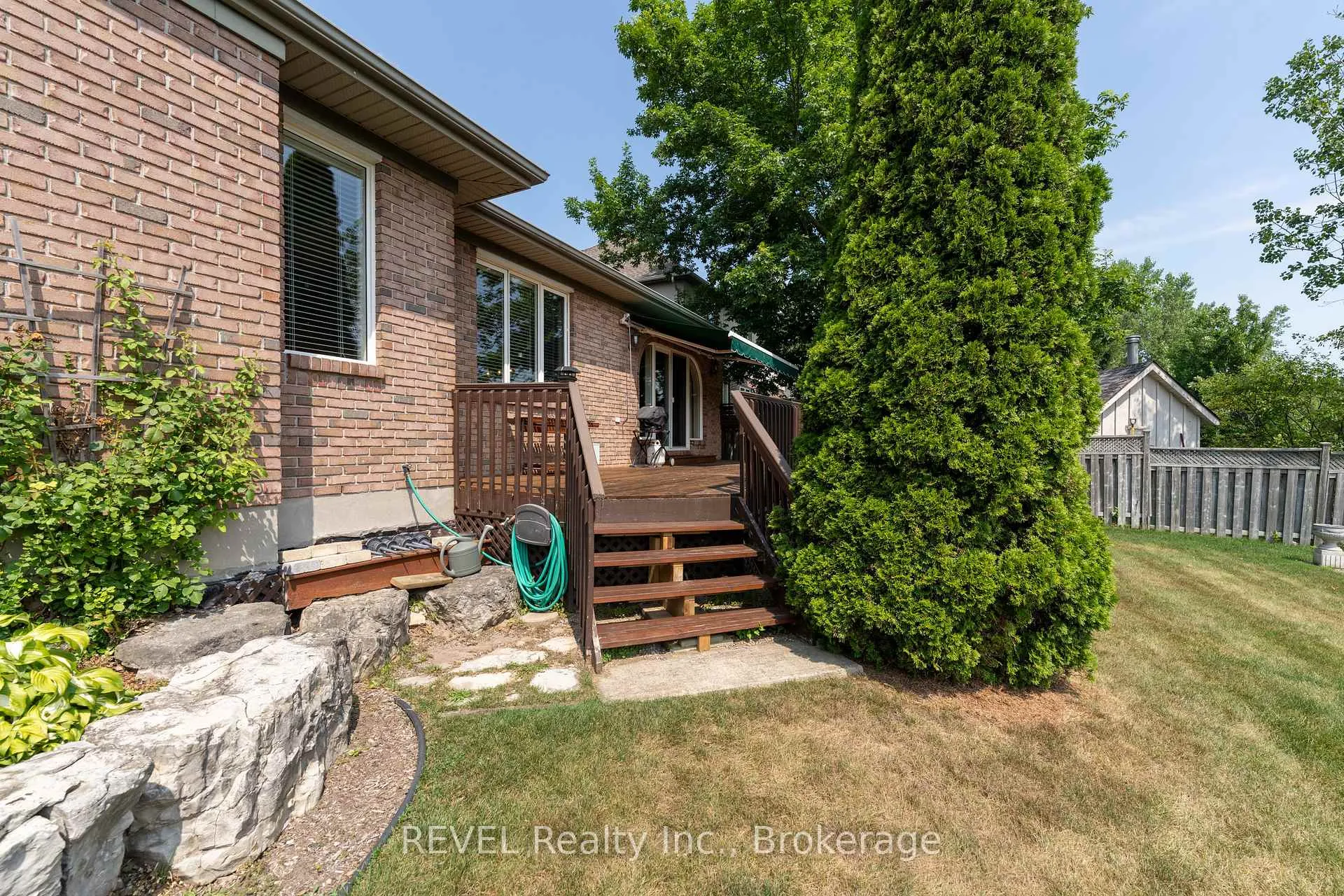 Photo 41 of 5 Beechwood Crescent, Pelham, Fonthill — HOMEH