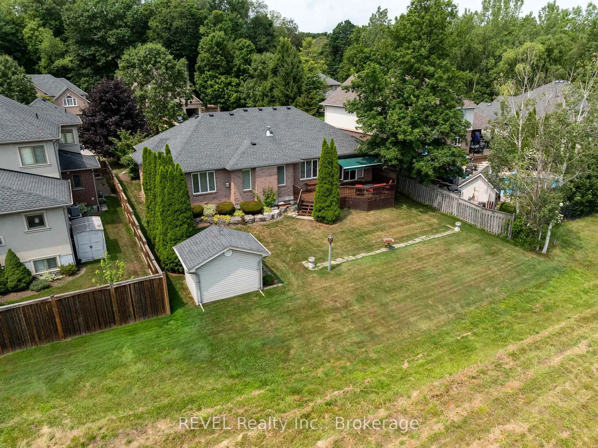 Photo 45 of 5 Beechwood Crescent, Pelham, Fonthill — HOMEH